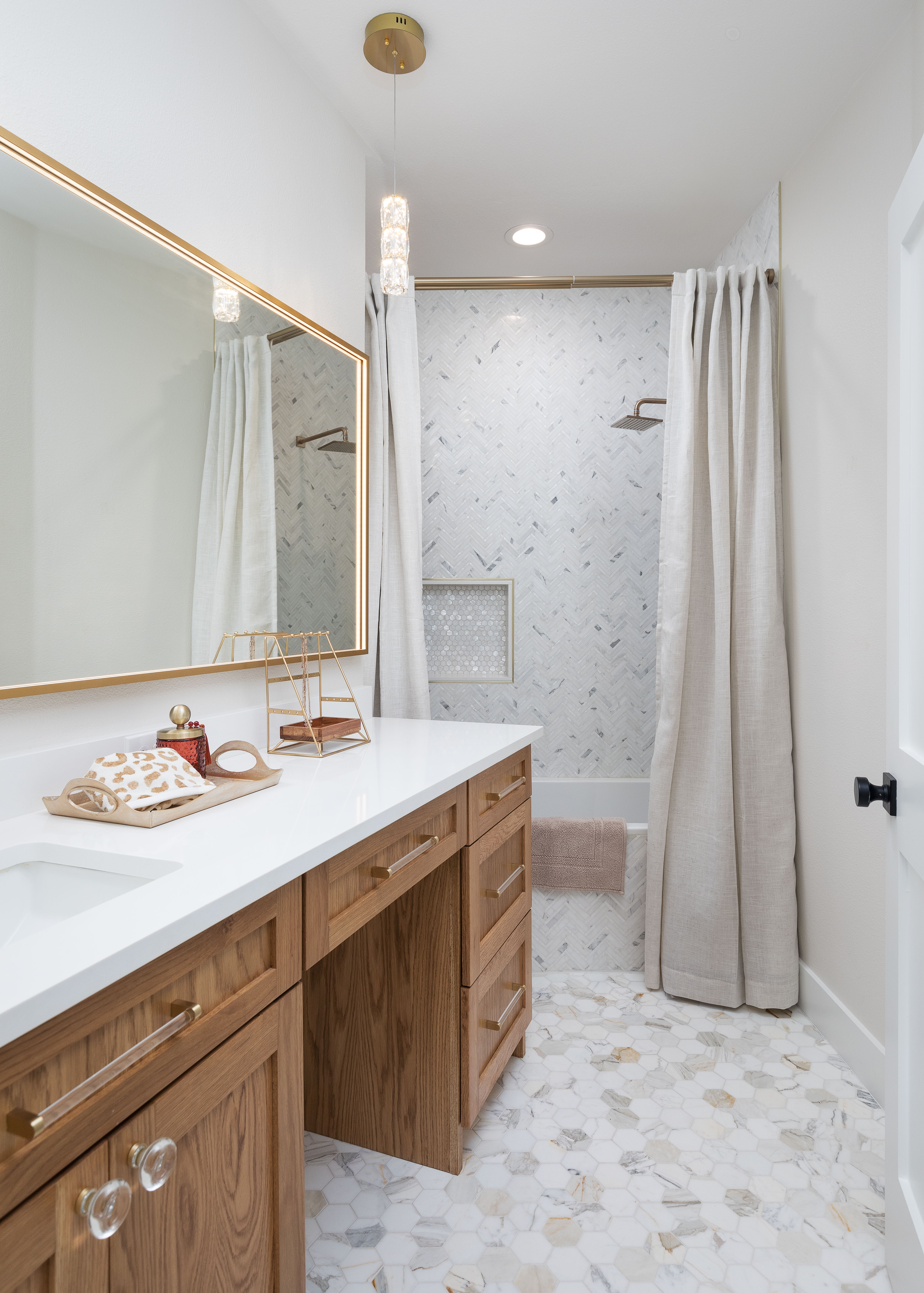 Interior design project by Savvy Designs by Vanessa